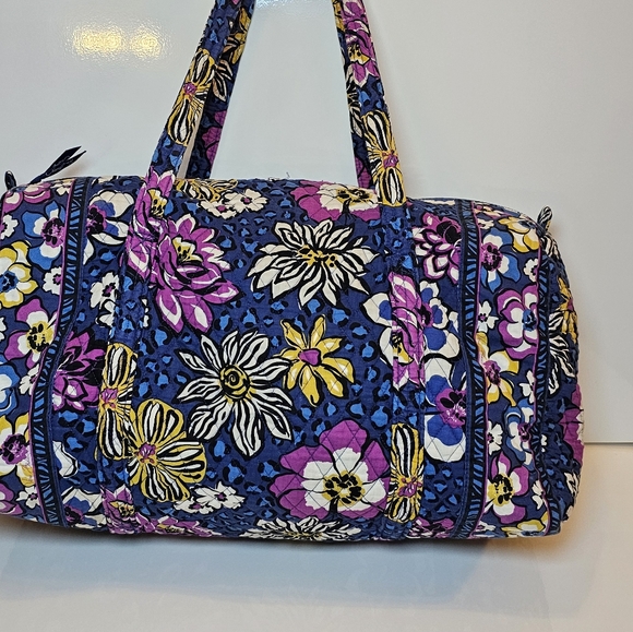 Vera Bradley Women's Large Duffel Heather Duffel Bag - Picture 11 of 14